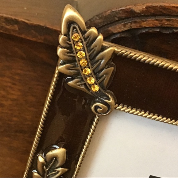 Folio Enameled Photo frame with stone and gold embellishments - Picture 3 of 4